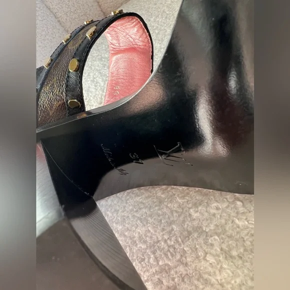 Louis Vuitton LV Sandals , Monogram , high heels like new - Picture 7 of 11